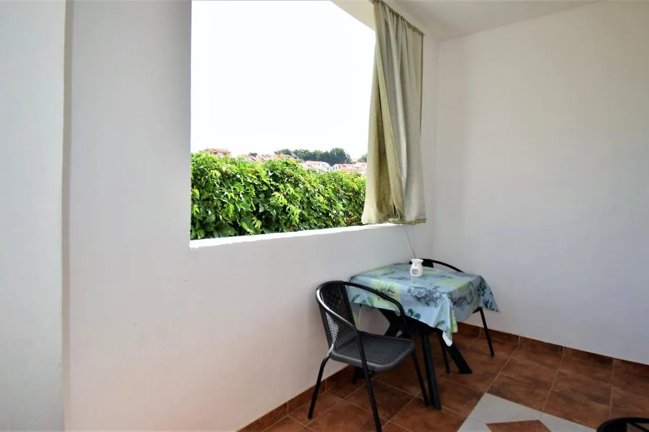 Apartments Mica Lopar