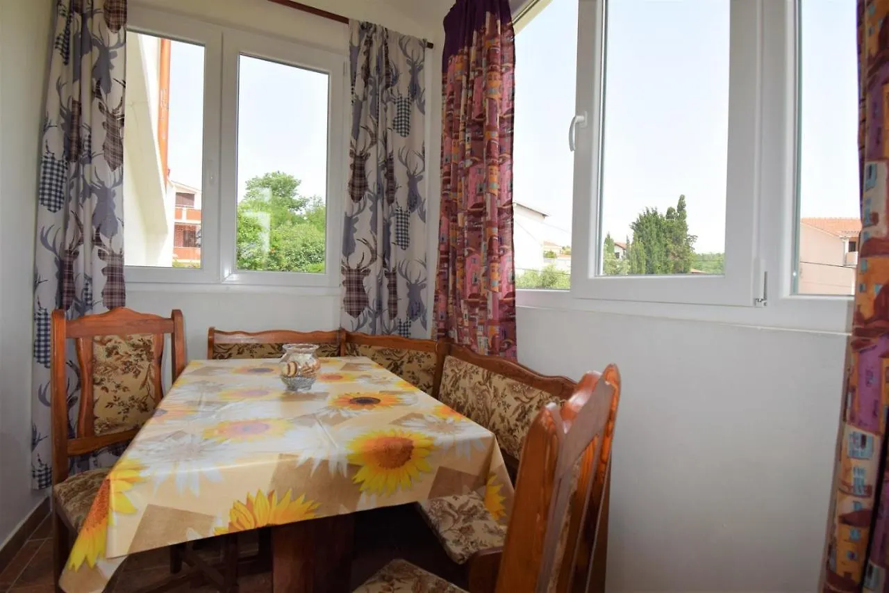 Apartments Mica Lopar 0*,  Croatia