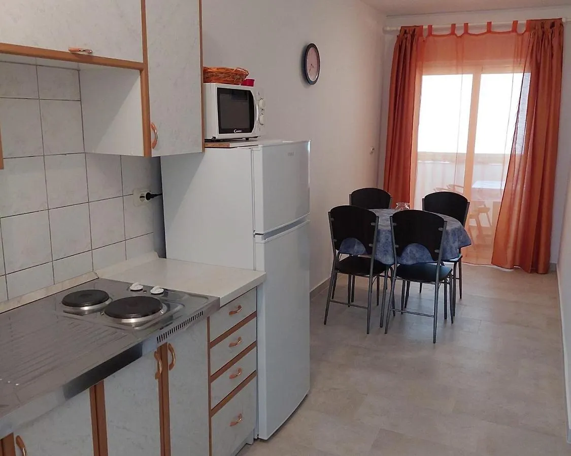 Apartments Mica Lopar