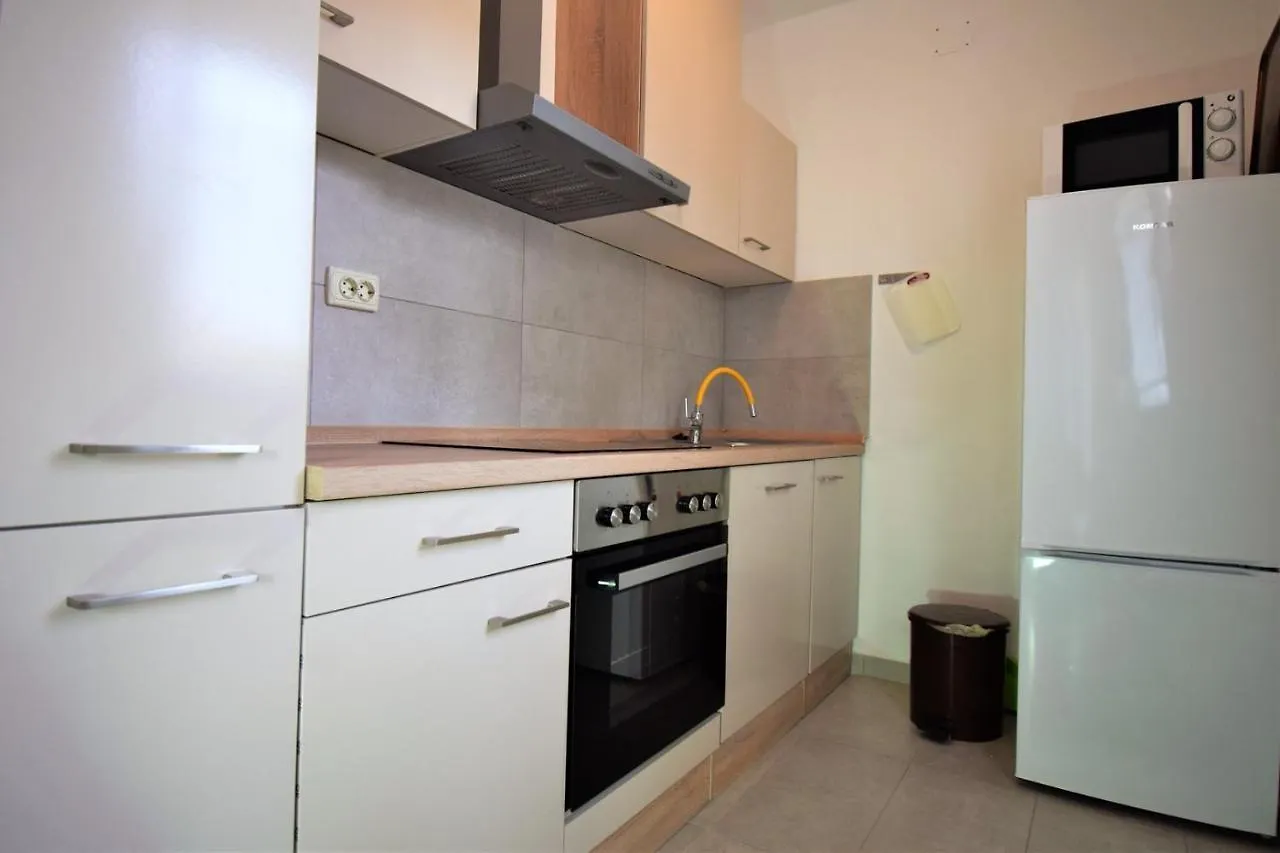 Apartments Mica Lopar Guest house